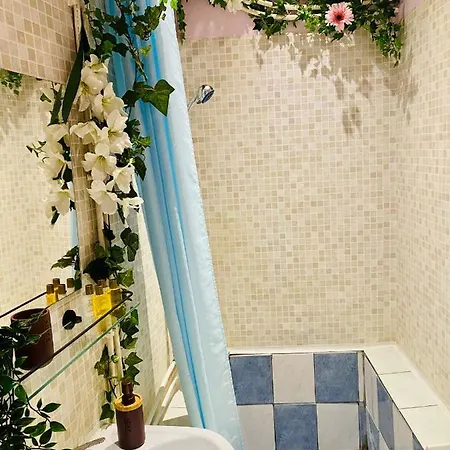 아파트 1 Bedroom Near Kadriorg Swan Pond