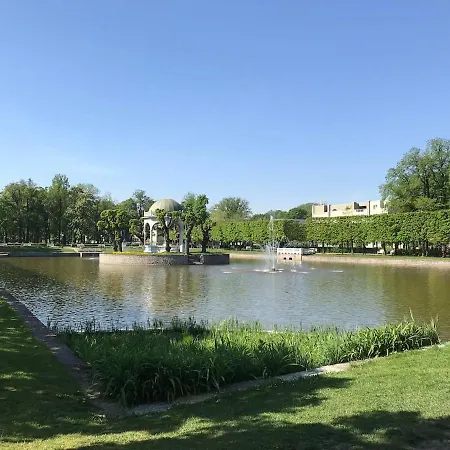 Апартаменты 1 Bedroom Near Kadriorg Swan Pond *