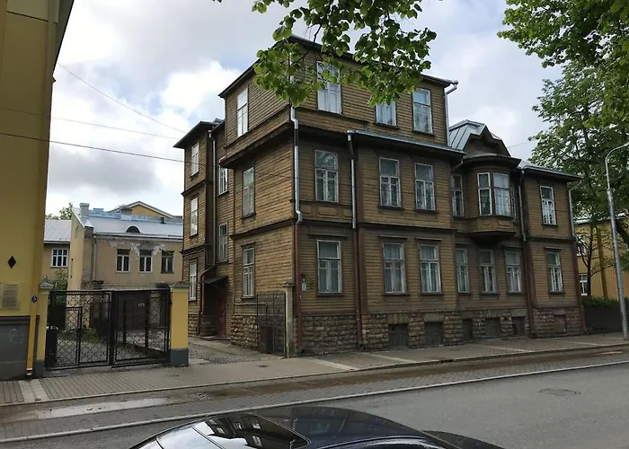 Apartament 1 Bedroom Near Kadriorg Swan Pond